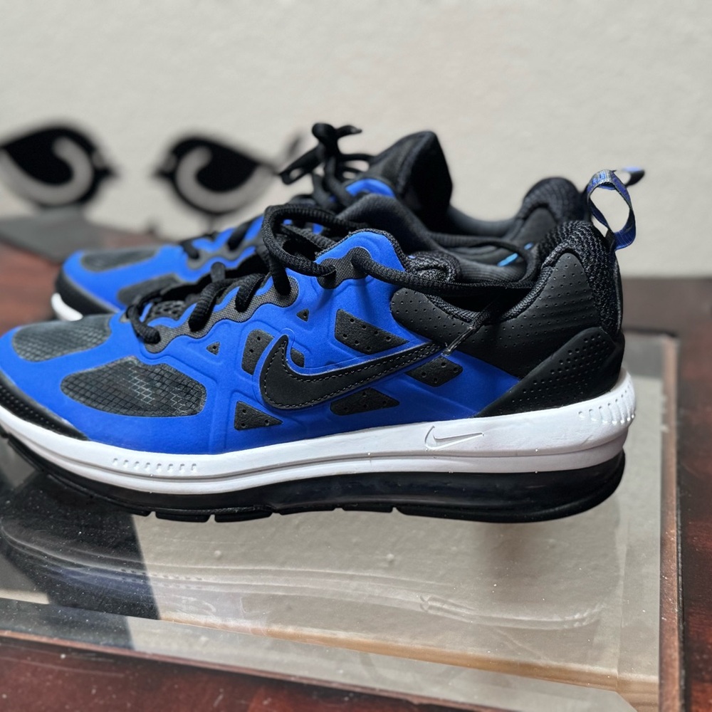 Nike Black and blue Athletic Sneakers